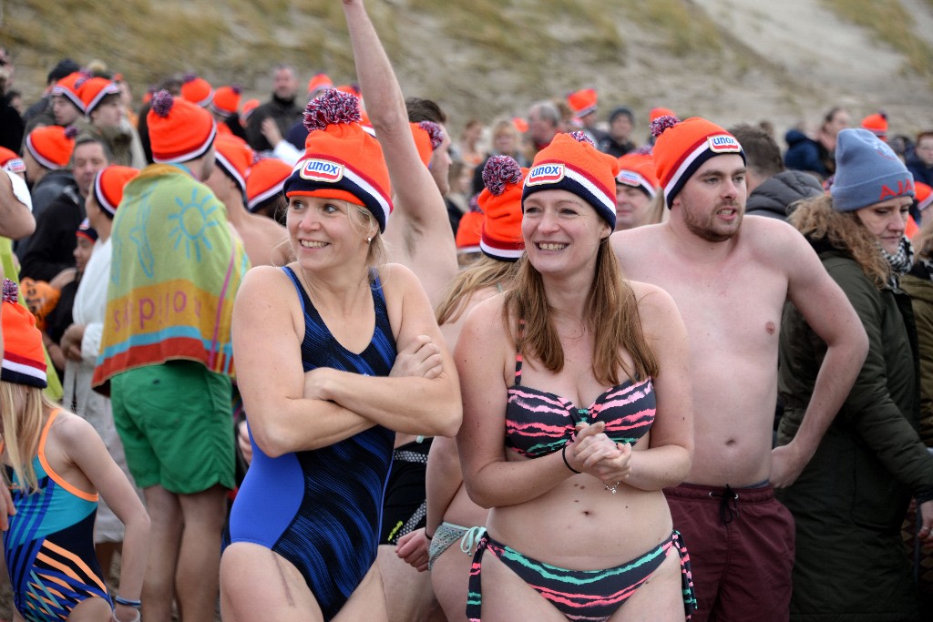 ../Images/Nieuwjaarsduik Nederzandt 2018 029.jpg